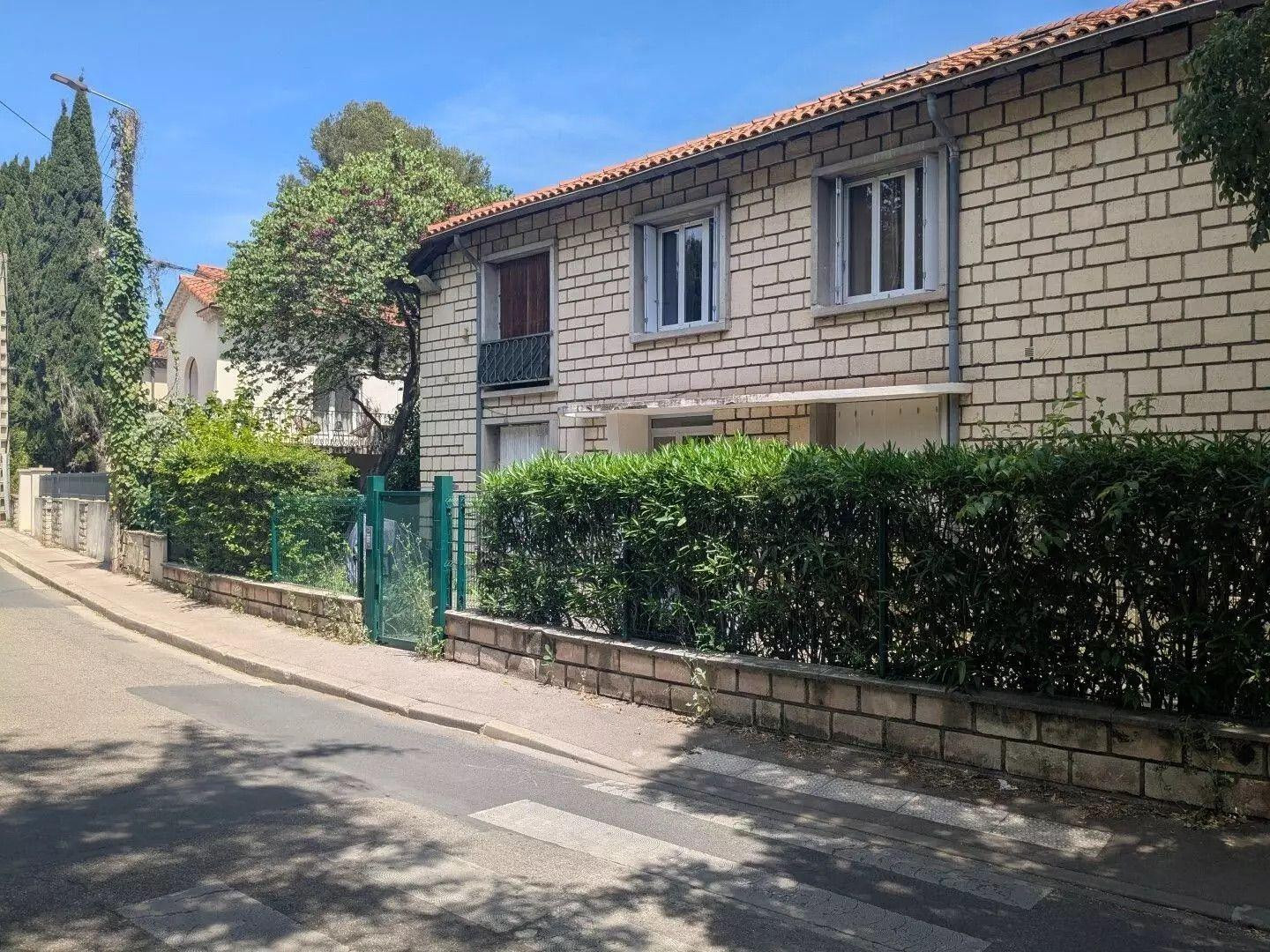 
                                                Location
                                                 Studio meublé 31 m²