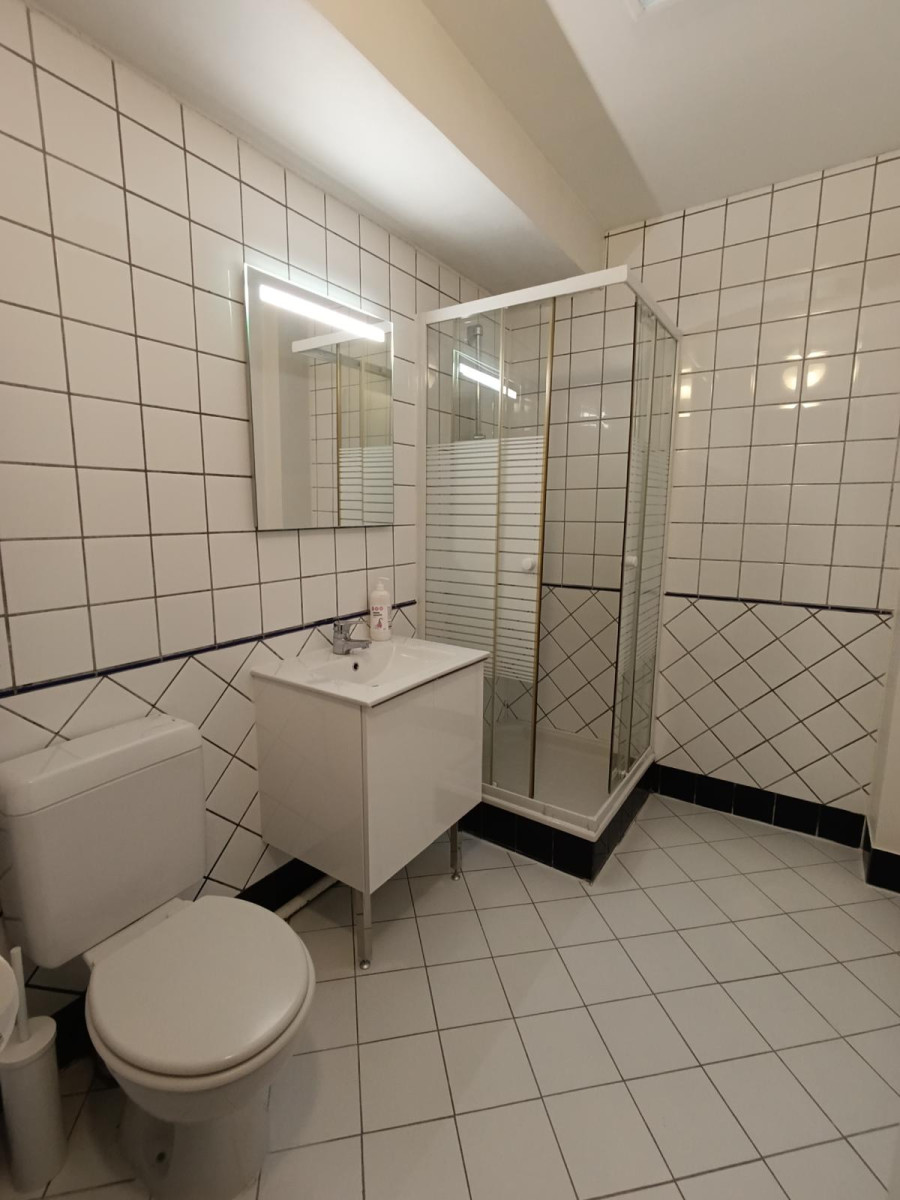 
                                                Location
                                                 Studio meublé 31 m² + annexe 7 m² – Courbevoie