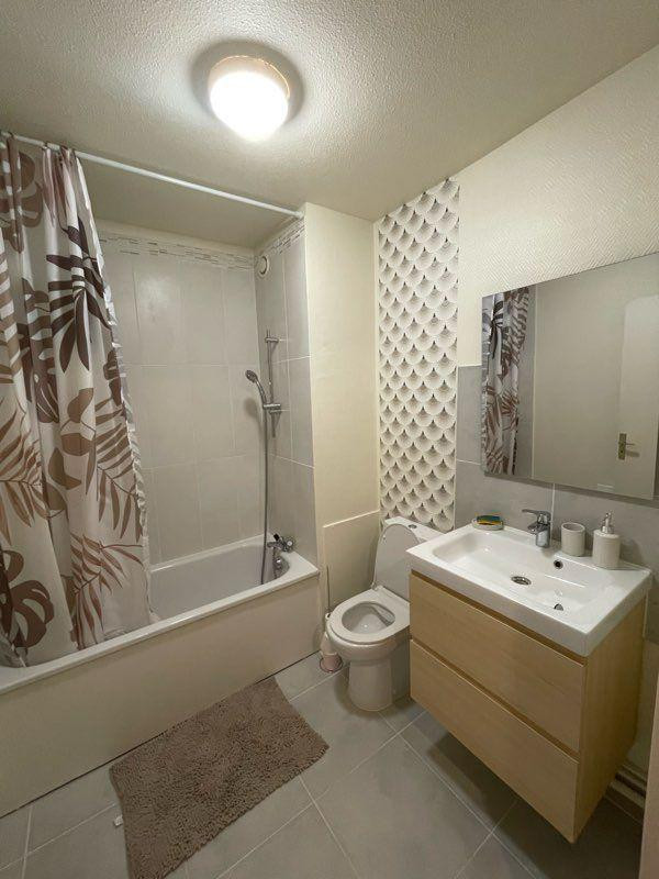
                                                Location
                                                 Studio meublé 32m² idéal étudiant/ jeune actif