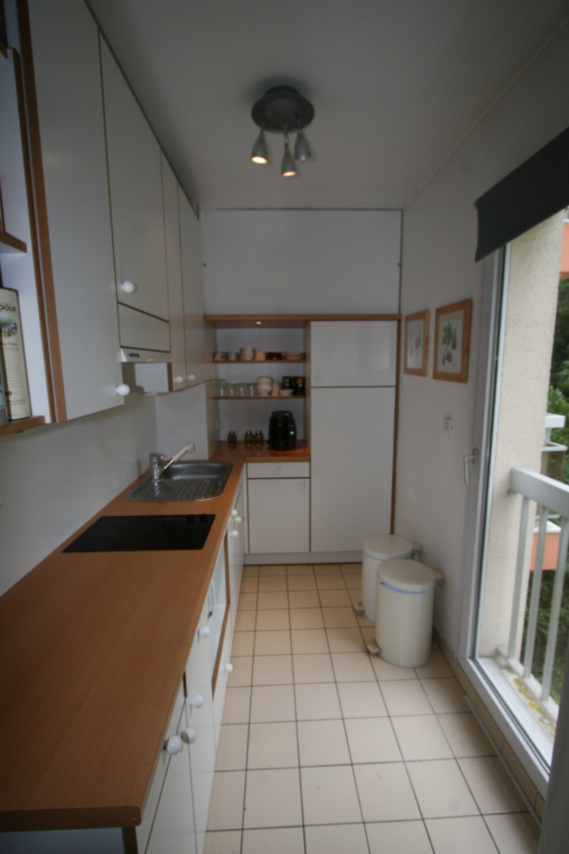 
                                                Location
                                                 STUDIO MEUBLE 40m2 780 €