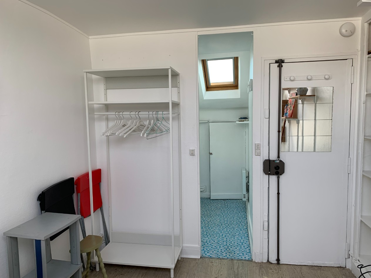 
                                                Location
                                                 studio meuble