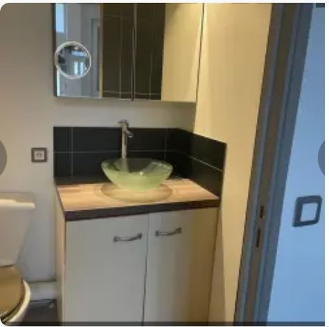 
                                                Location
                                                 studio meuble