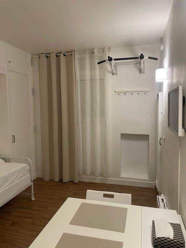 
                                                Location
                                                 Studio meublé