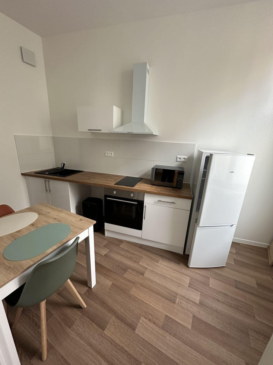 
                                                Location
                                                 Studio meublé
