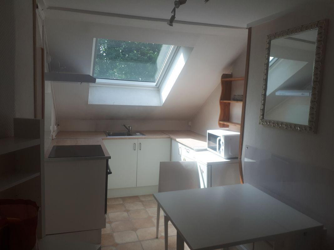 
                                                Location
                                                 Studio meublé