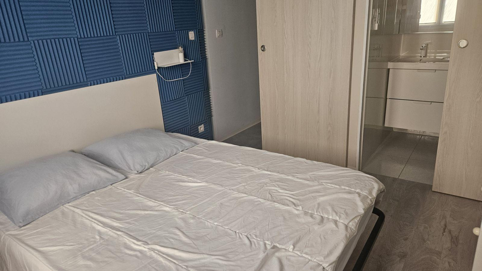 
                                                Location
                                                 Studio meublé
