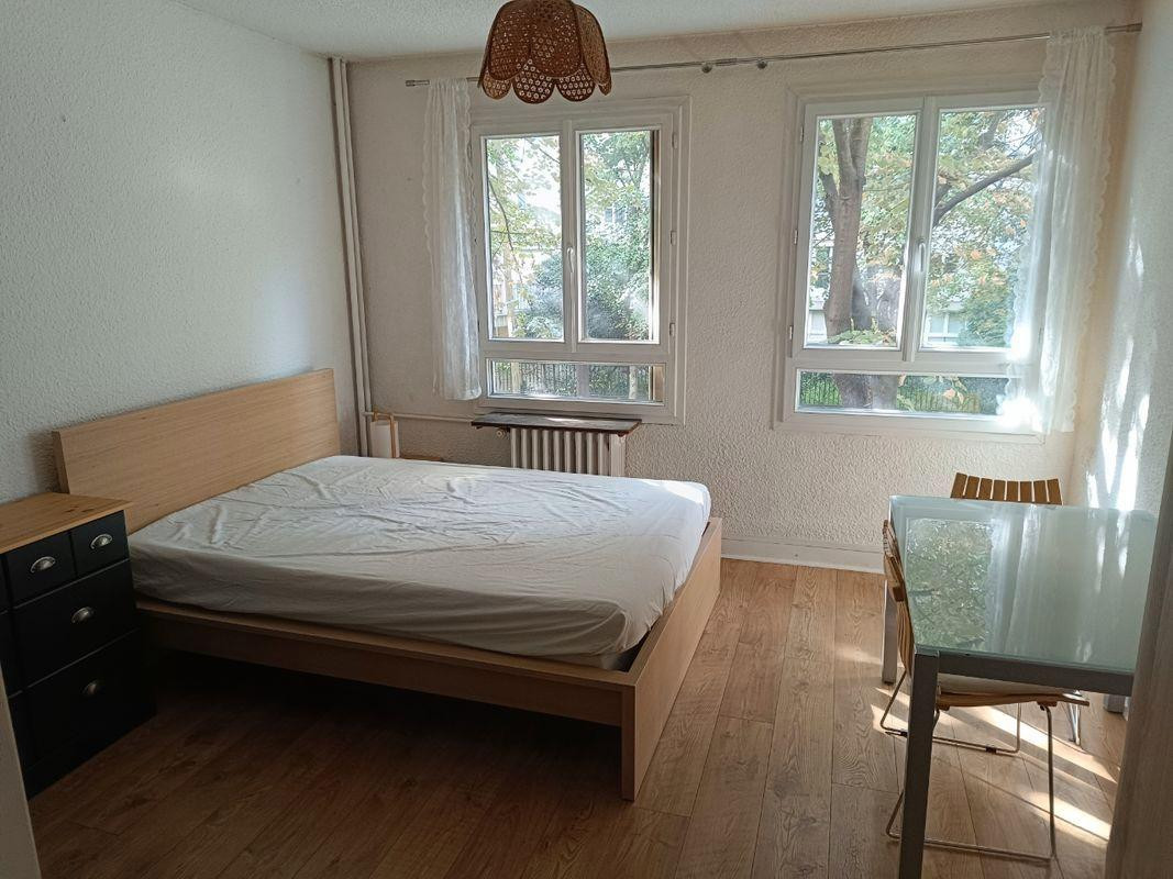 
                                                Location
                                                 Studio meublé
