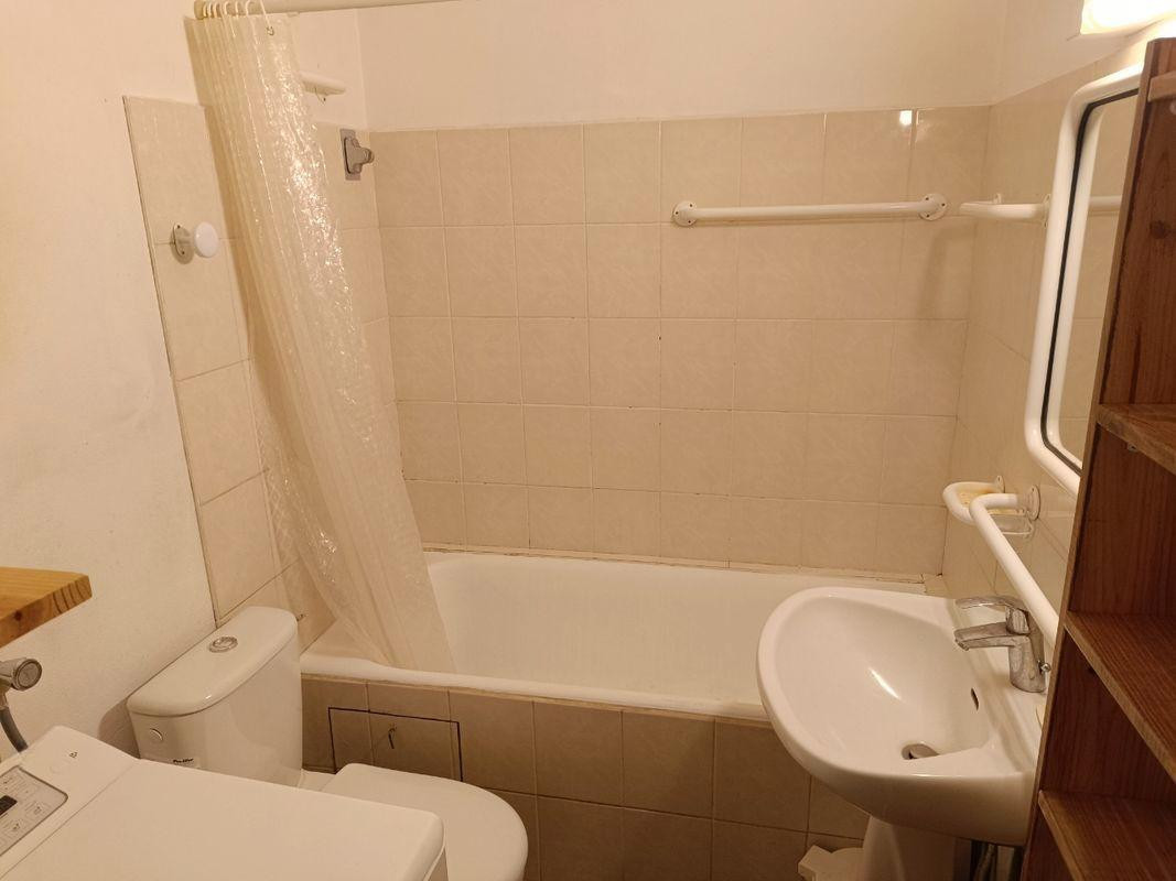 
                                                Location
                                                 Studio meublé