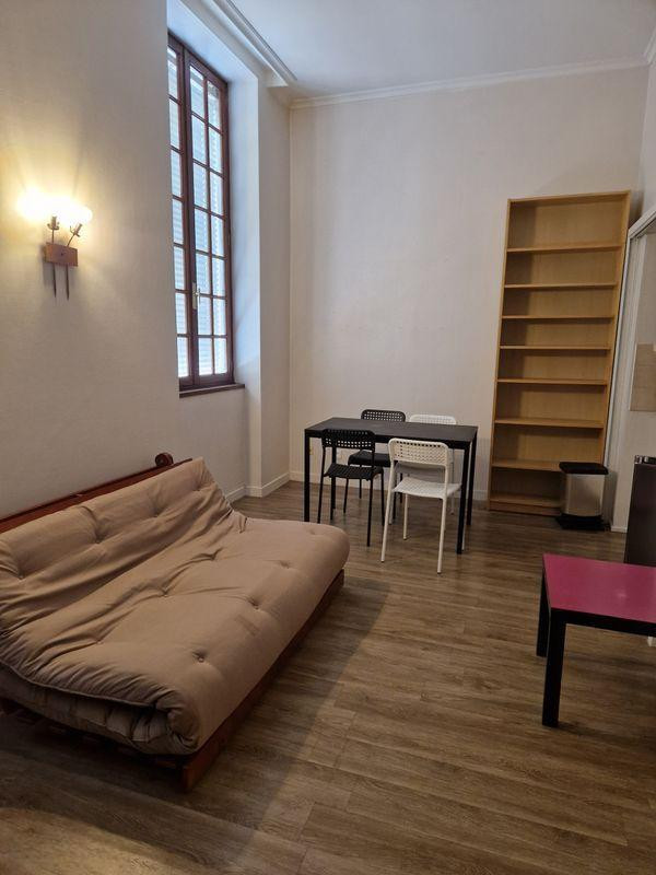 
                                                Location
                                                 Studio meublé