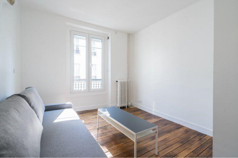 
                                                Location
                                                 Studio Meublé