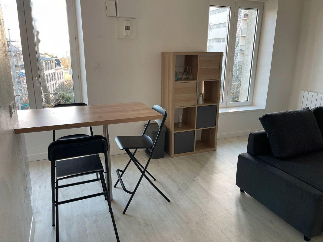 
                                                Location
                                                 Studio meublé