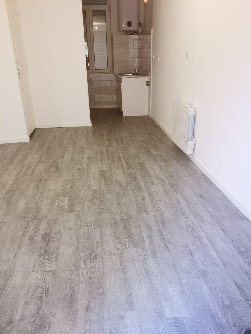 
                                                Location
                                                 Studio meublé