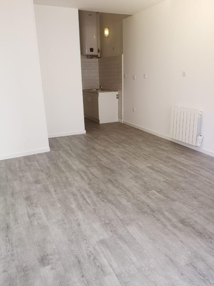 
                                                Location
                                                 Studio meublé