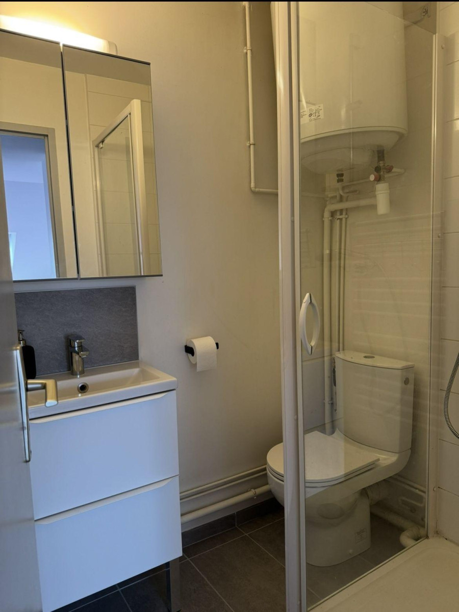 
                                                Location
                                                 Studio meublé