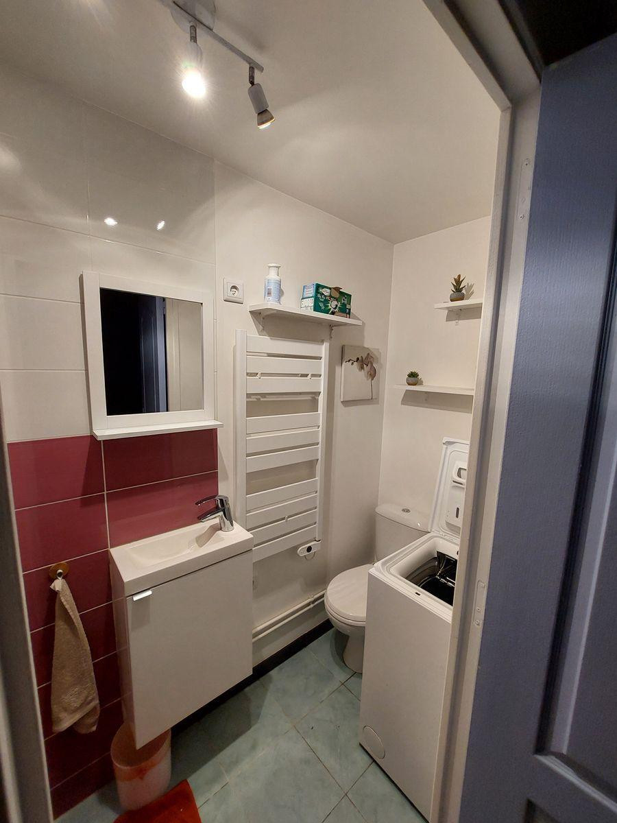
                                                Location
                                                 Studio meublé