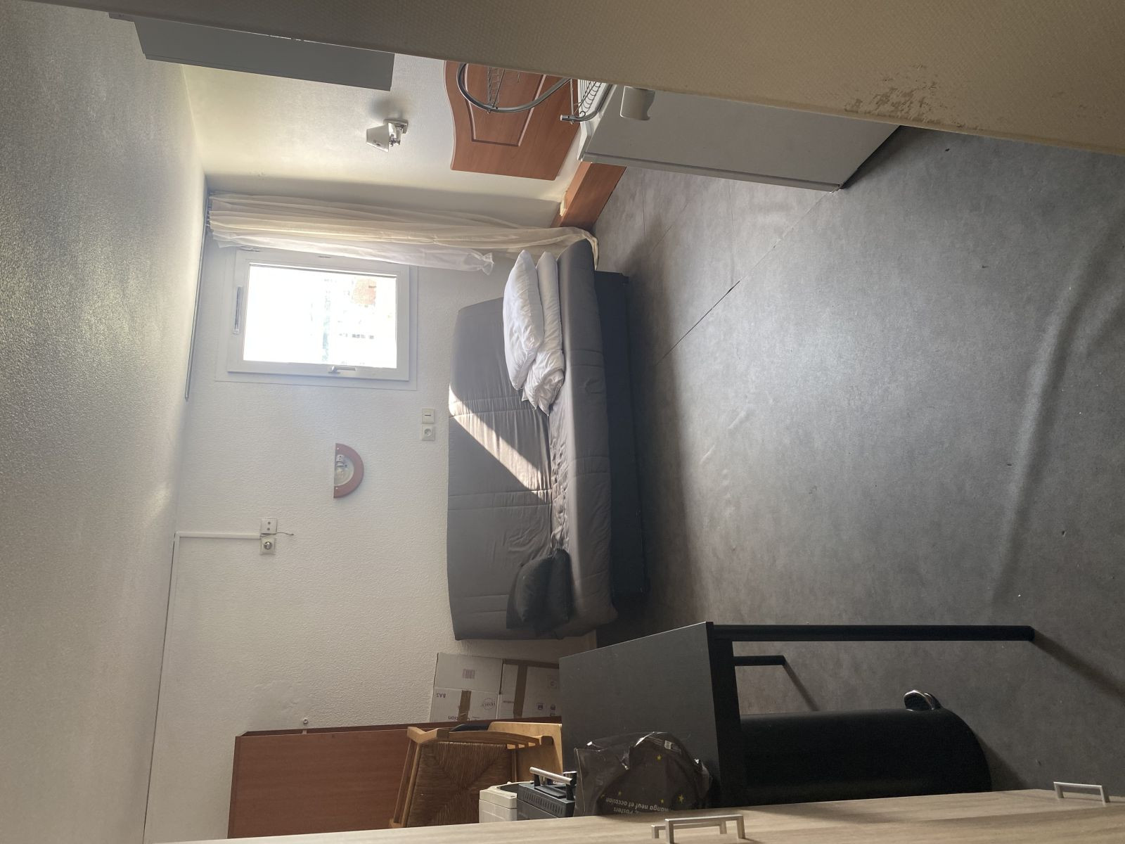 
                                                Location
                                                 Studio meublé à 10 min de Paris en RER