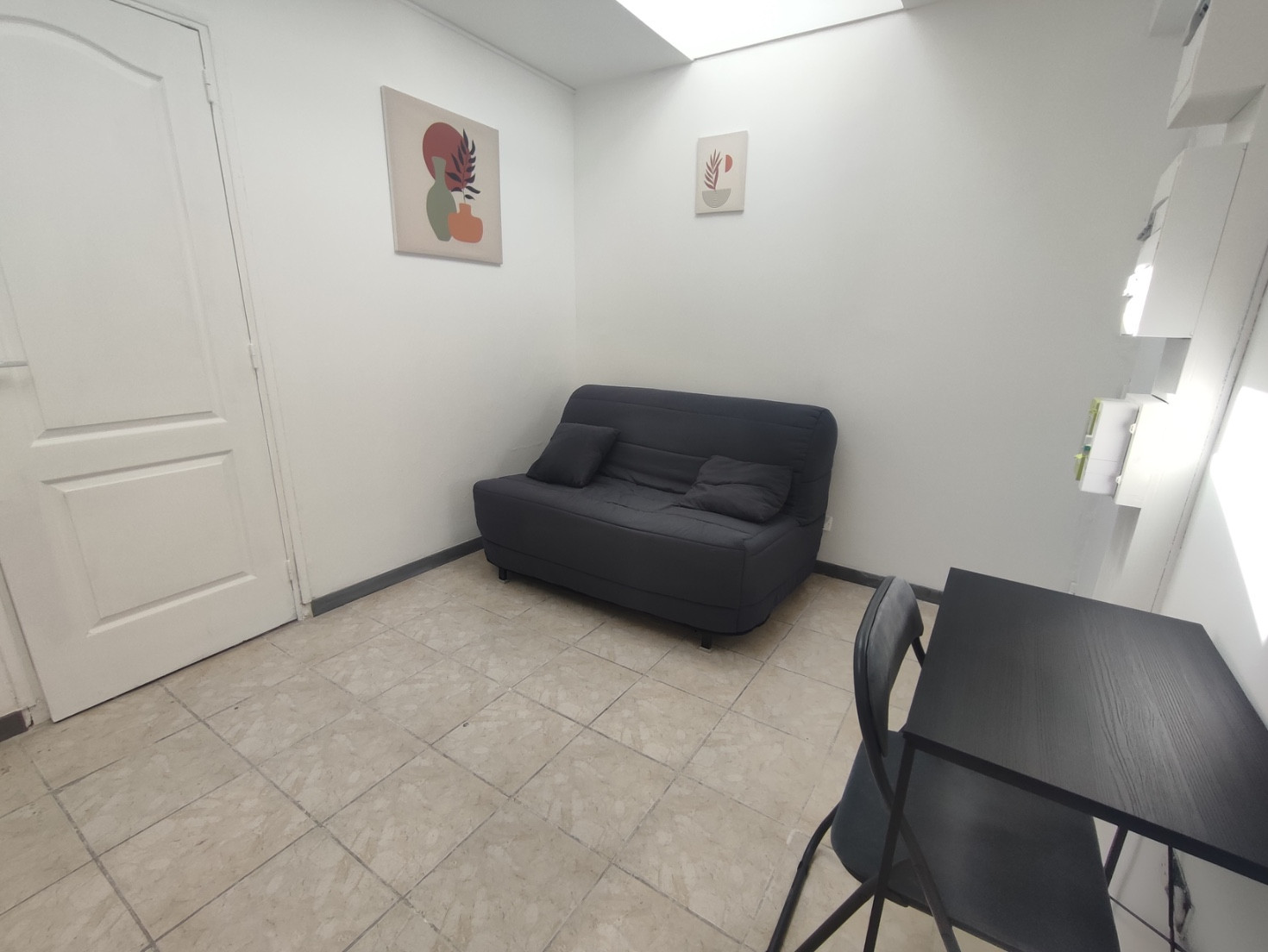 
                                                Location
                                                 Studio meublé à deux pas lycée la Hotoie