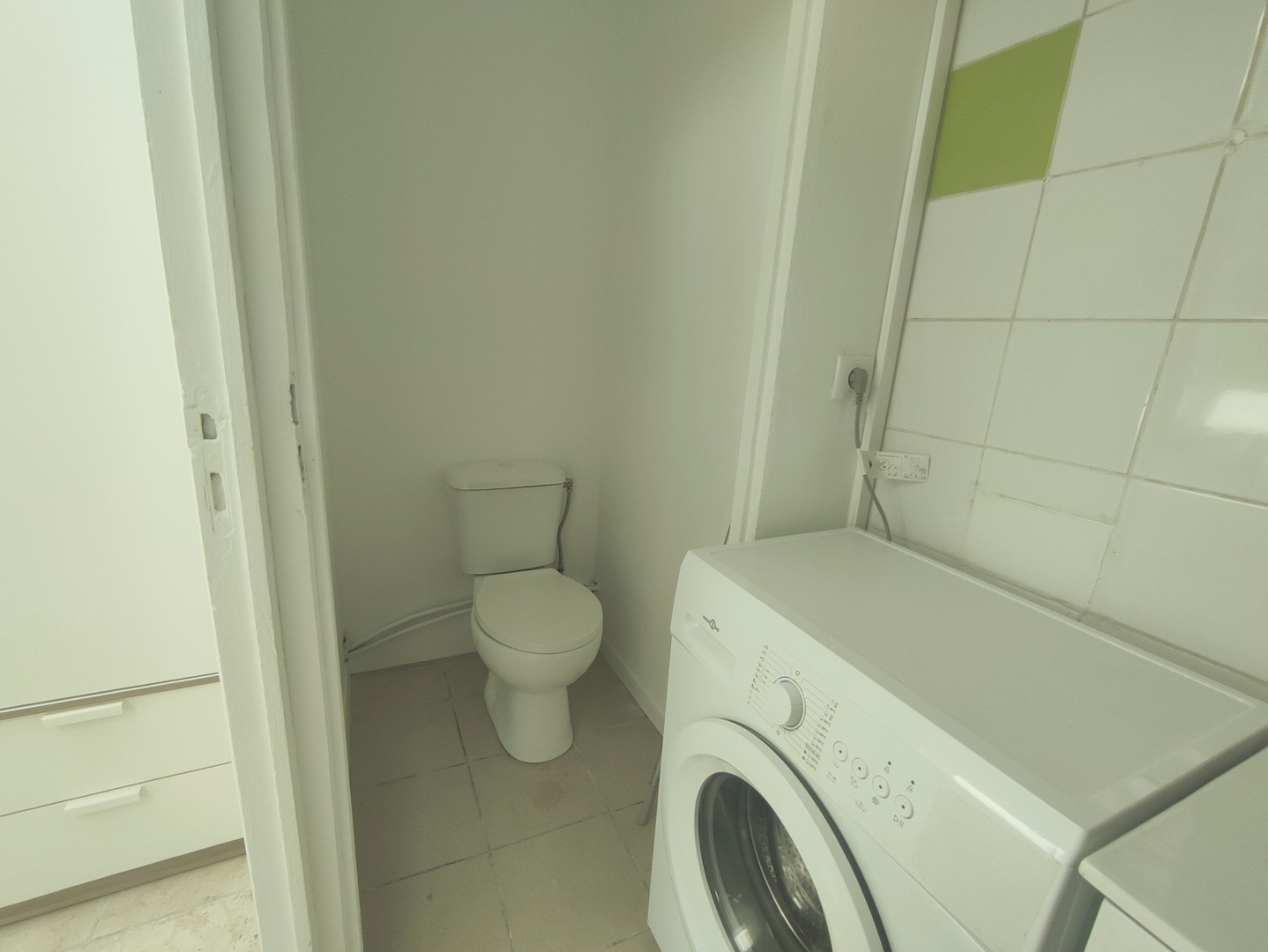 
                                                Location
                                                 Studio meublé à deux pas lycée la Hotoie