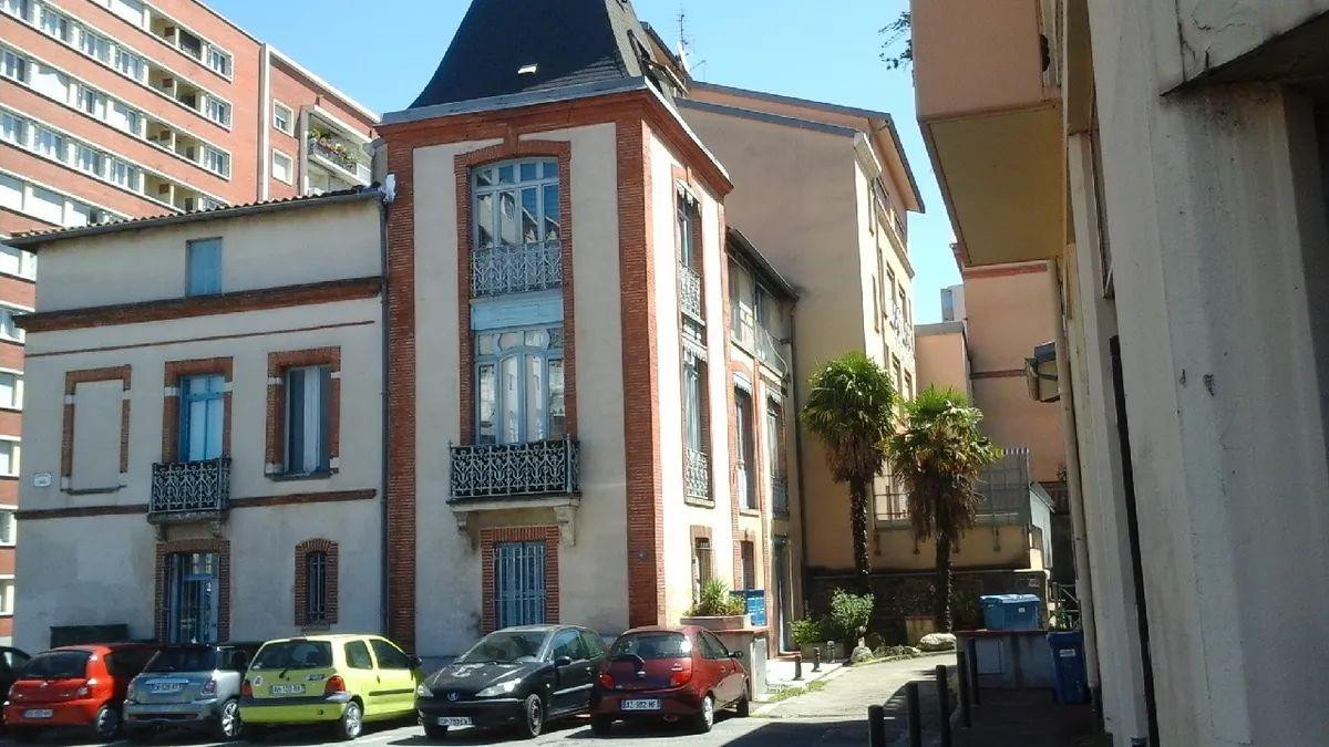 
                                                Location
                                                 Studio meublé à louer 18 Mars jusqu'au fin Août