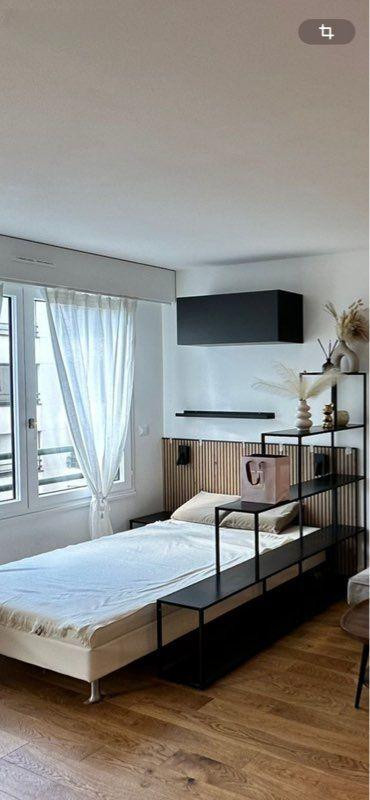 
                                                Location
                                                 Studio meublé à louer 30 m² avec balcon plein sud