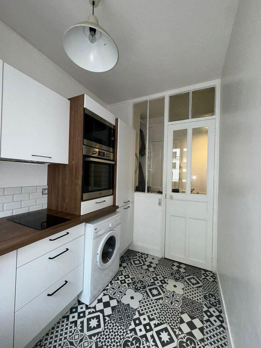 
                                                Location
                                                 Studio meublé à louer