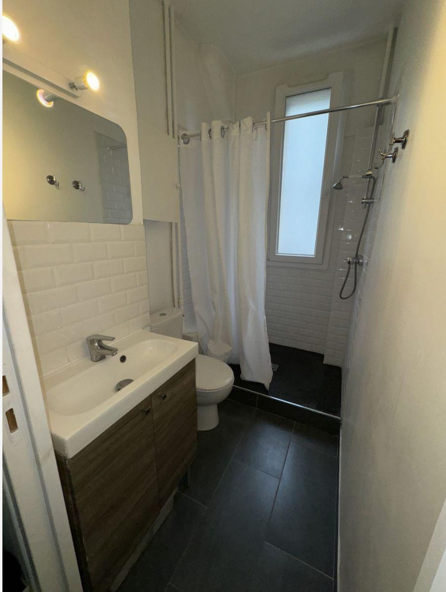 
                                                Location
                                                 Studio meublé à louer