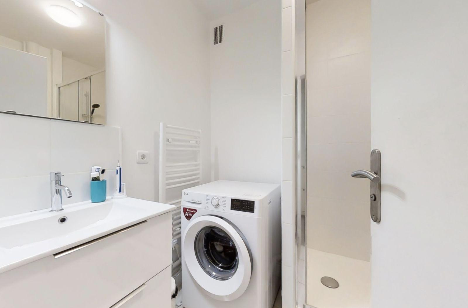 
                                                Location
                                                 Studio meublé à louer