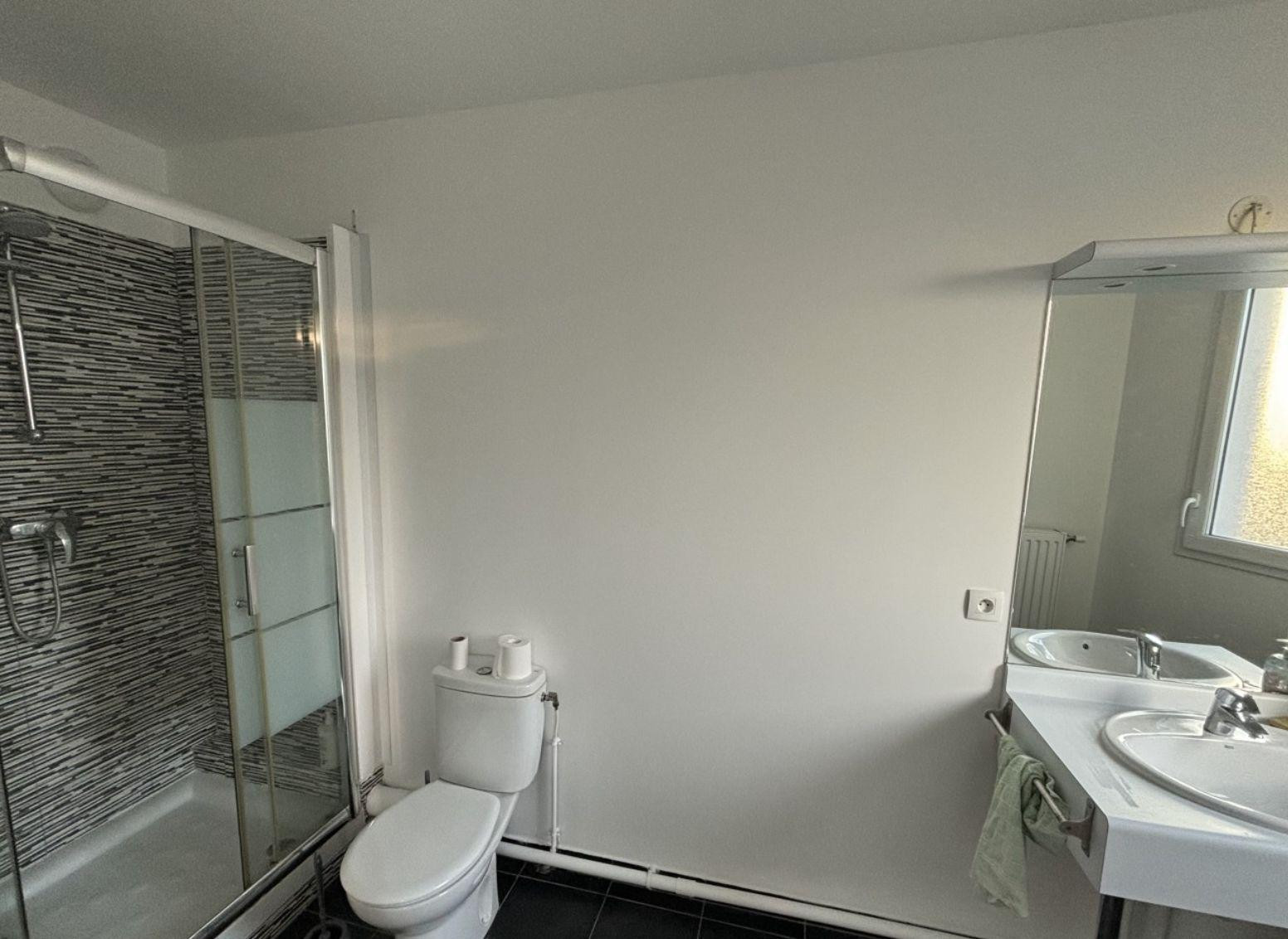 
                                                Location
                                                 Studio meublé à louer