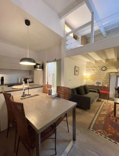 
                                                Location
                                                 Studio meublé à louer