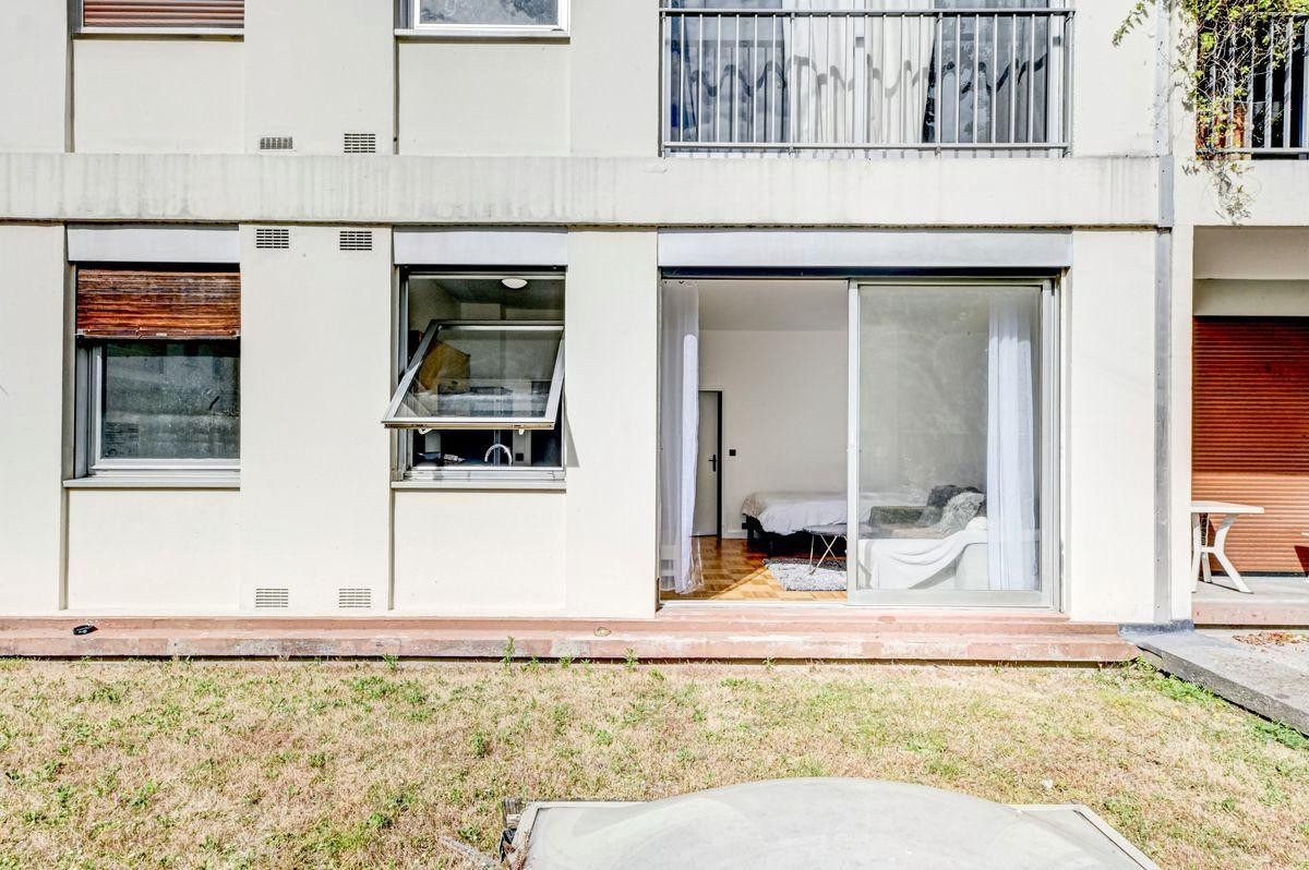 
                                                Location
                                                 Studio meublé à louer à Levallois Perret