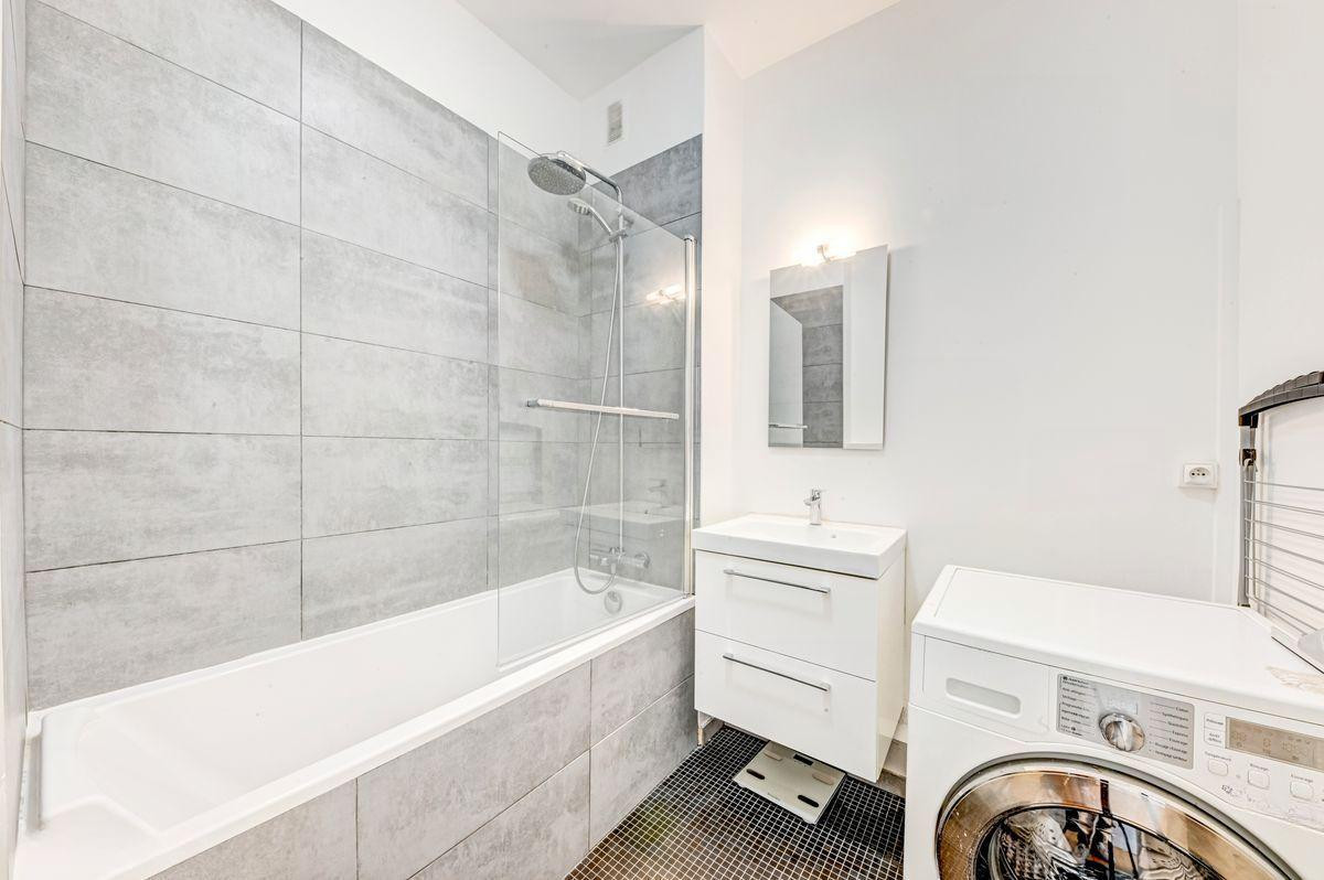 
                                                Location
                                                 Studio meublé à louer à Levallois Perret