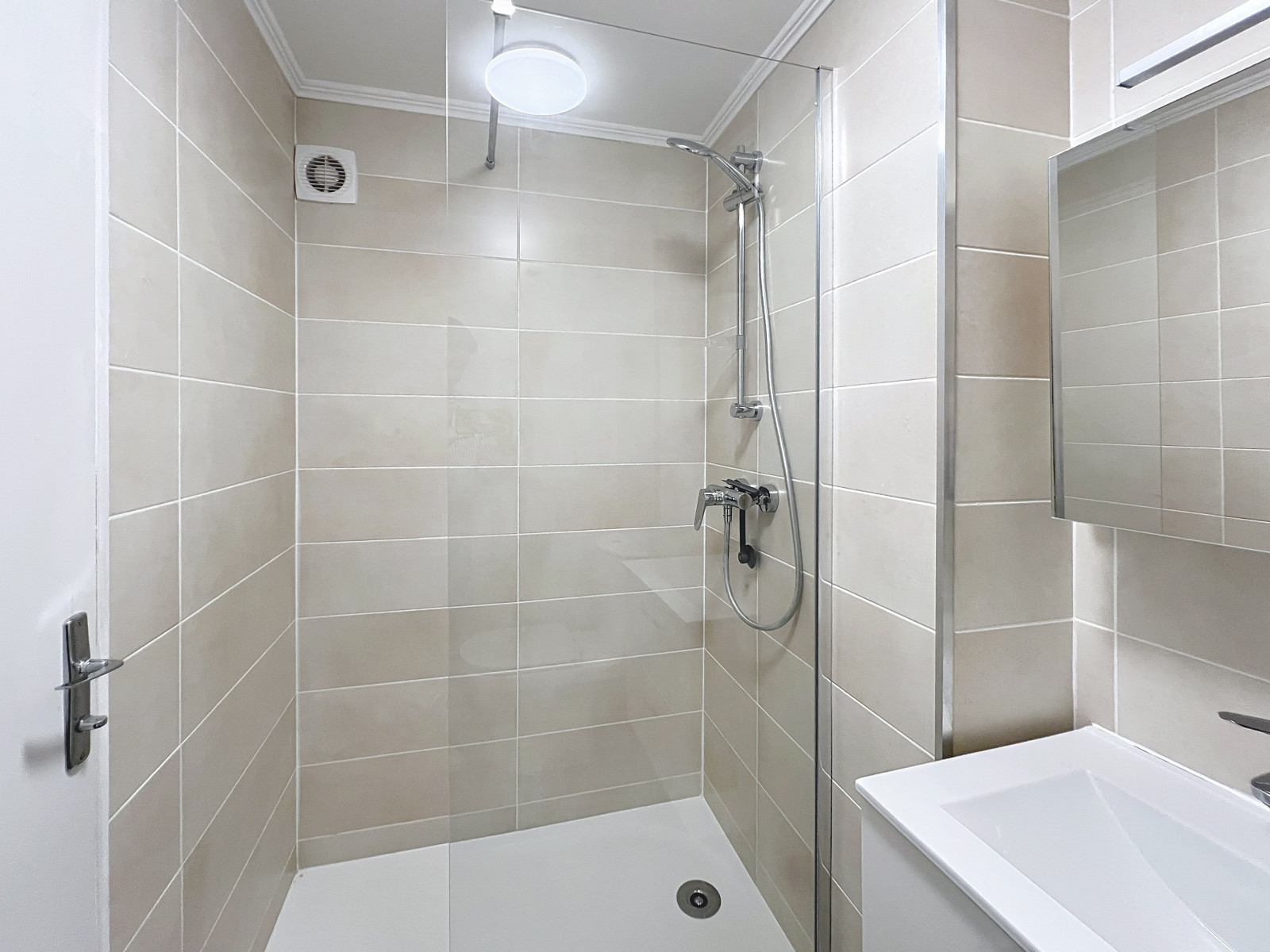 
                                                Location
                                                 Studio meublé à louer à Nice Ouest