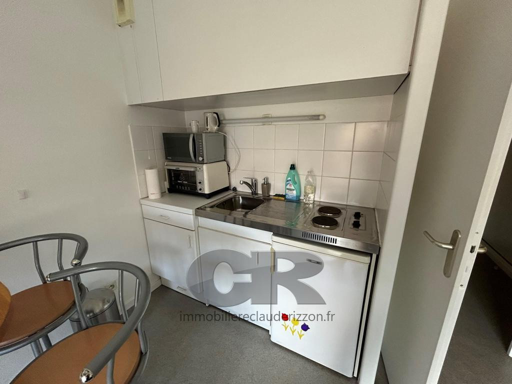 
                                                Location
                                                 studio meublé à louer hopital central