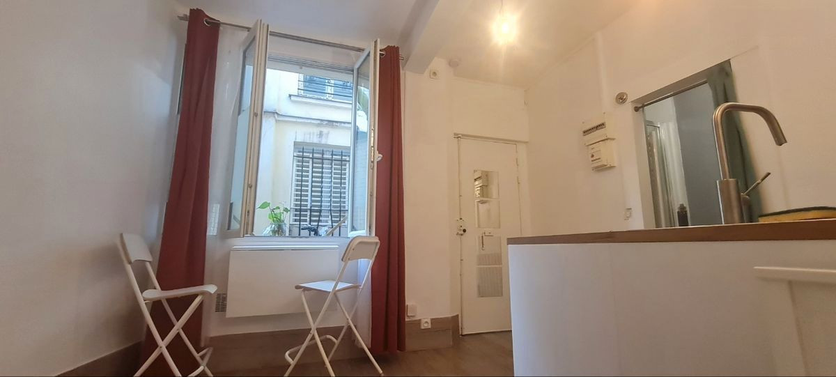 
                                                Location
                                                 Studio meublé à louer paris 11