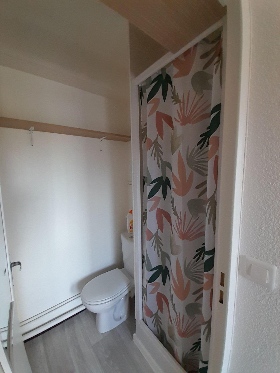 
                                                Location
                                                 Studio meublé à louer refait à neuf