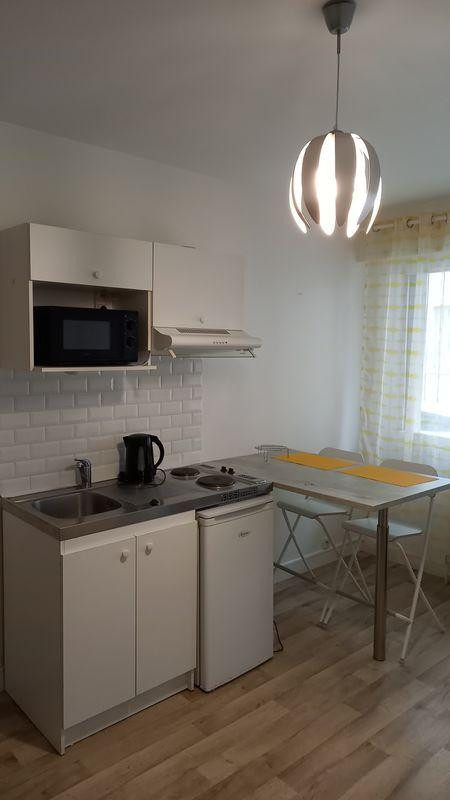 
                                                Location
                                                 STUDIO MEUBLEﾉ A LOUER Thabor-centre ville