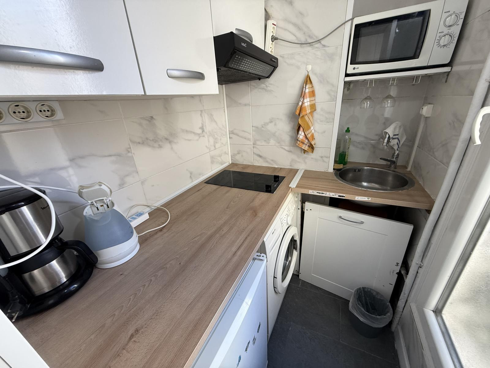 
                                                Location
                                                 Studio meublé à Paris 15ᵉ, proche de la Seine