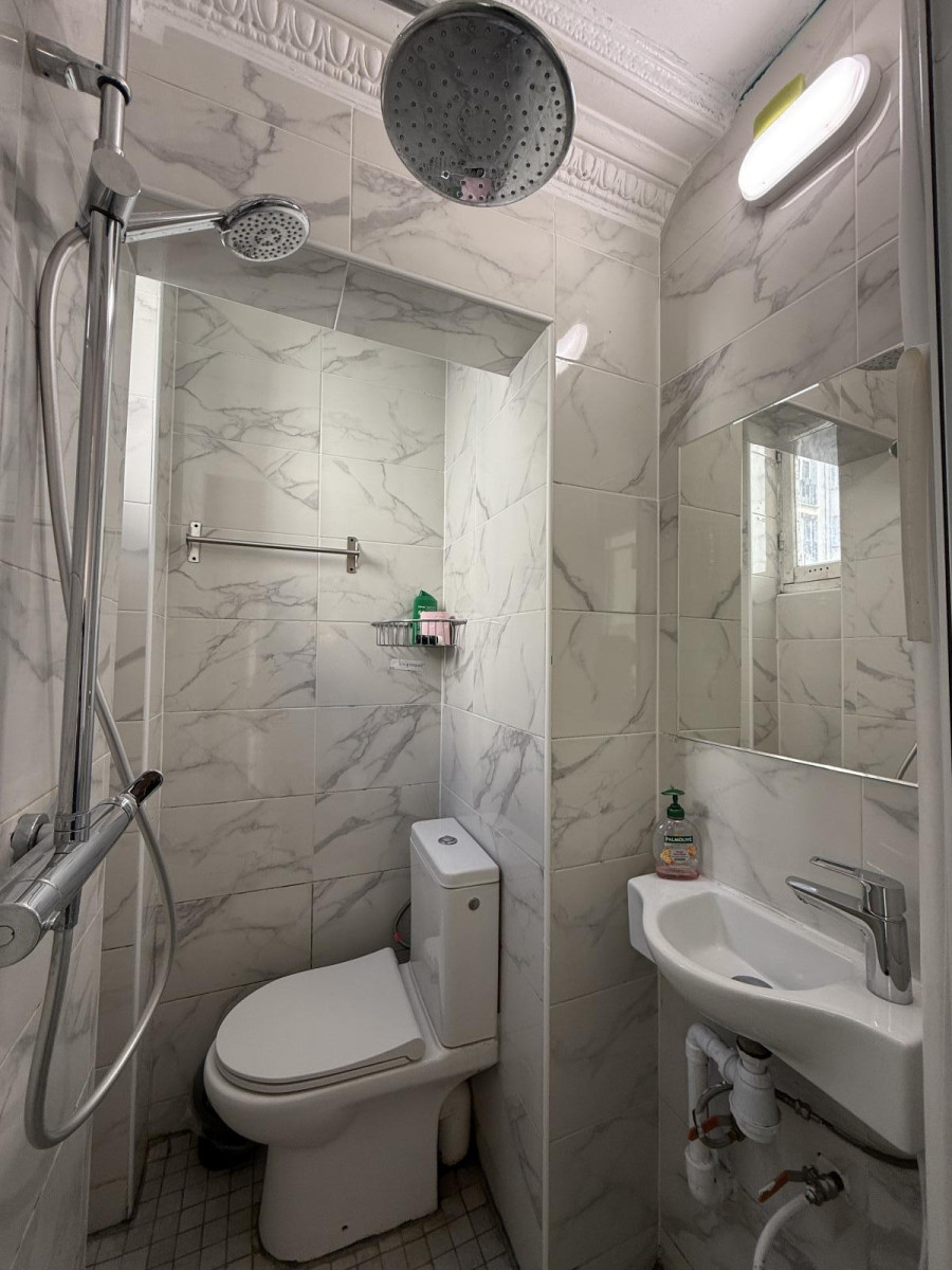 
                                                Location
                                                 Studio meublé à Paris 15ᵉ, proche de la Seine