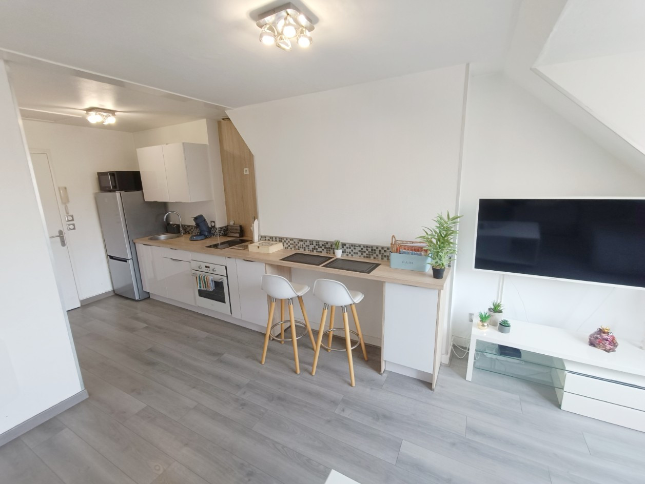 
                                                Location
                                                 Studio meublé Amiens hyper centre