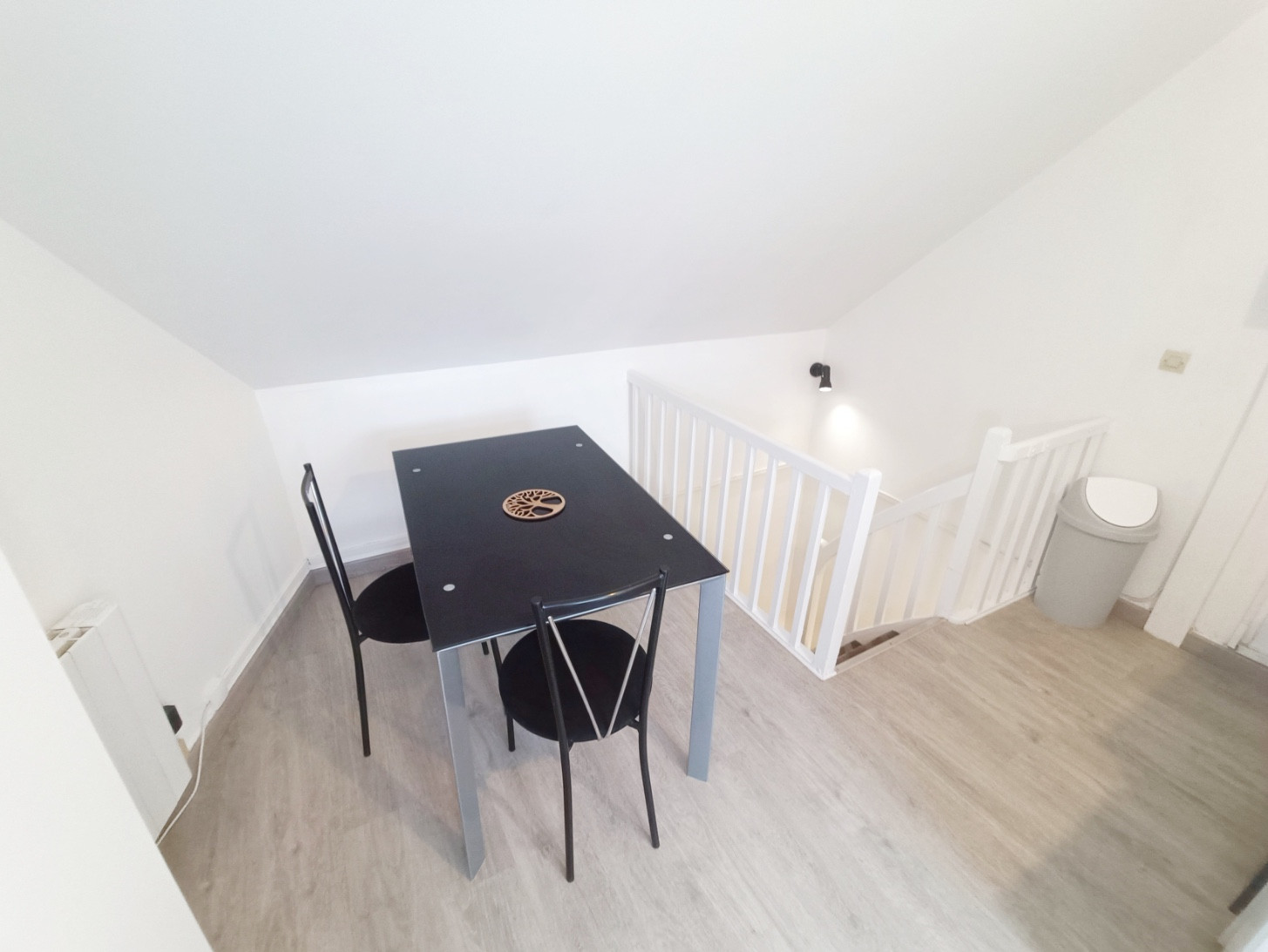
                                                Location
                                                 Studio Meublé Amiens St-Honoré 18m2