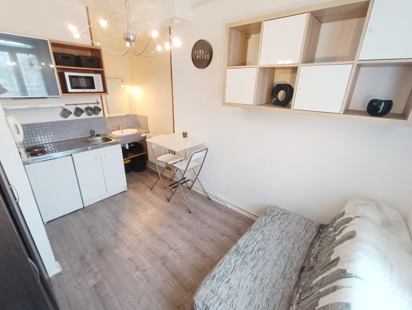 
                                                Location
                                                 Studio meublé Amiens St-Honoré