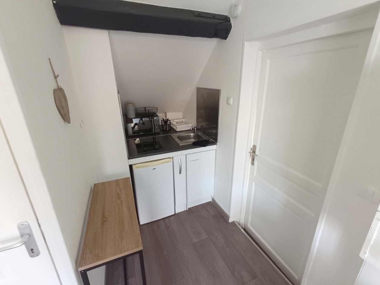 
                                                Location
                                                 Studio meublé Amiens St-Honoré