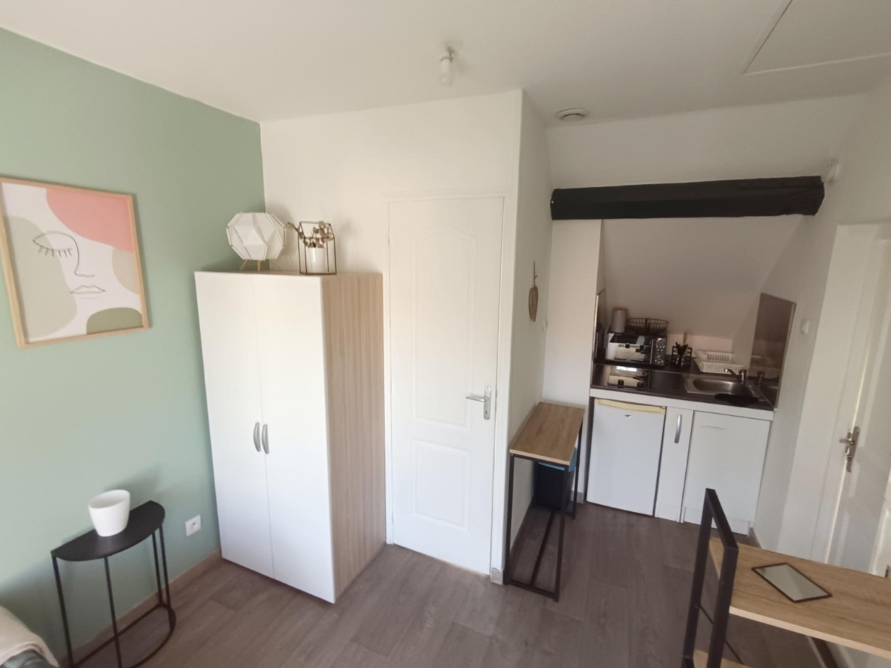 
                                                Location
                                                 Studio meublé Amiens St-Honoré