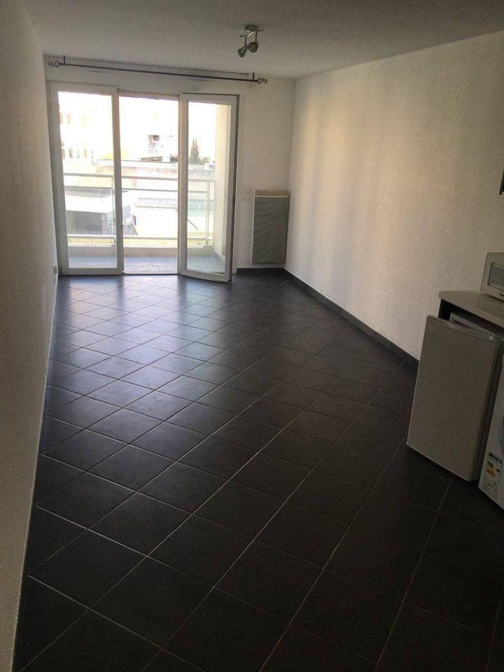 
                                                Location
                                                 Studio meublé au centre ville de Nice