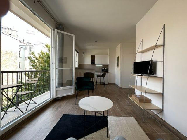 
                                                Location
                                                 Studio meublé avec grand balcon sud
