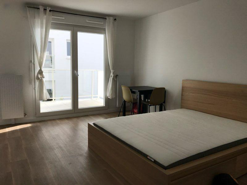 
                                                Location
                                                 Studio meublé avec grande terrasse