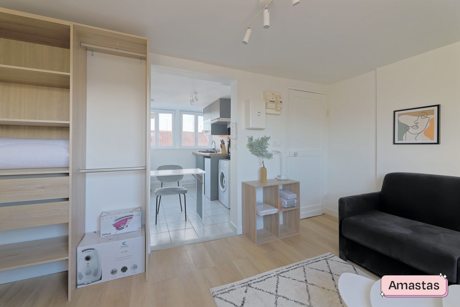 
                                                Location
                                                 Studio meublé avec soin - Roubaix 1591204