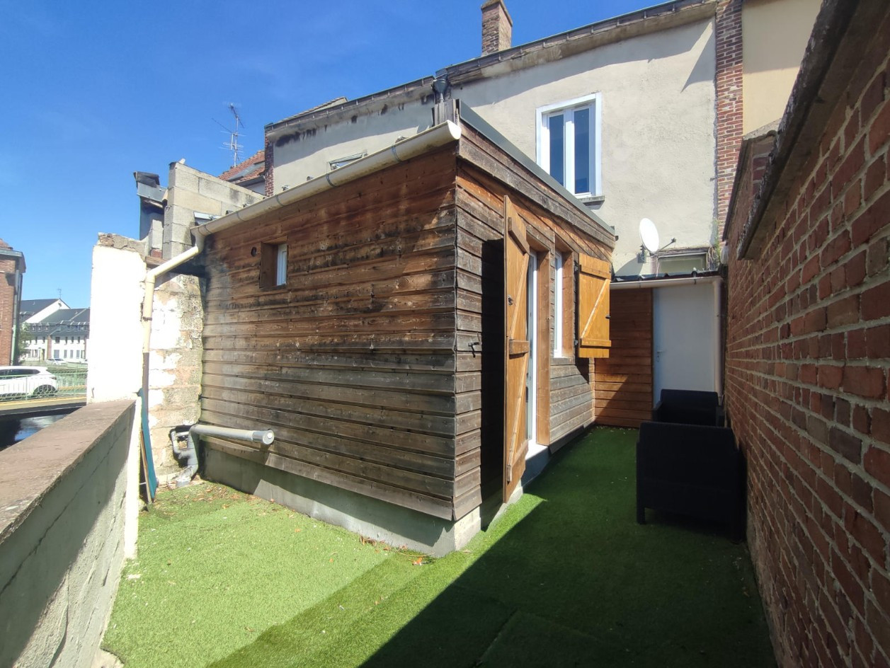 
                                                Location
                                                 Studio meublé avec terrasse, Saint-Leu
