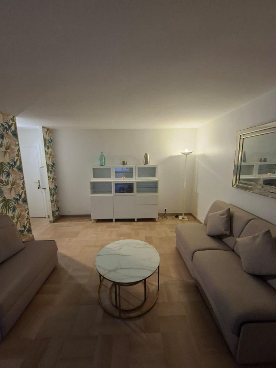 
                                                Location
                                                 Studio meuble - bail mobilité Le Cannet