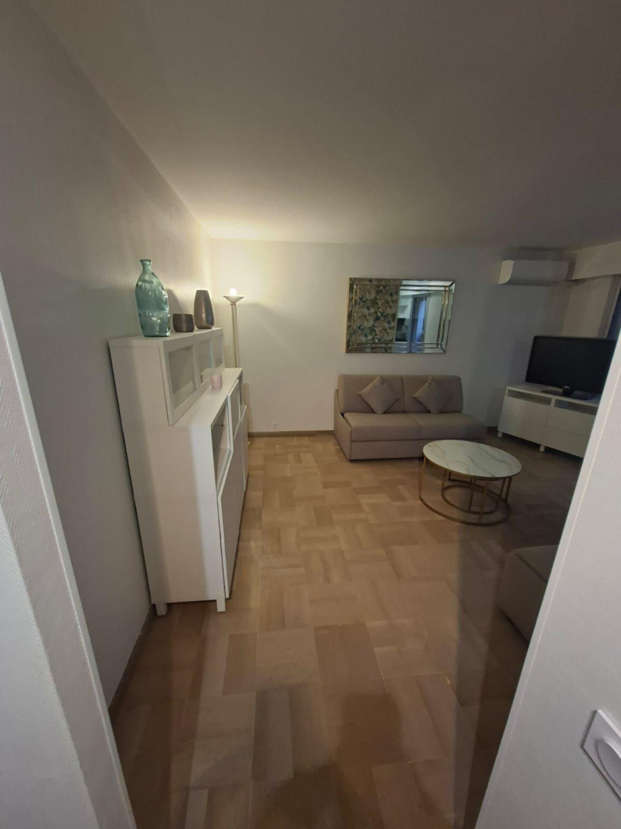 
                                                Location
                                                 Studio meuble - bail mobilité Le Cannet